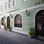 Schwibbogen Altstadt & Hotel 3*