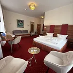 Schwibbogen Altstadt & Hotel 3*