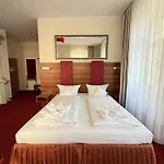 Schwibbogen Altstadt & Hotel 3*