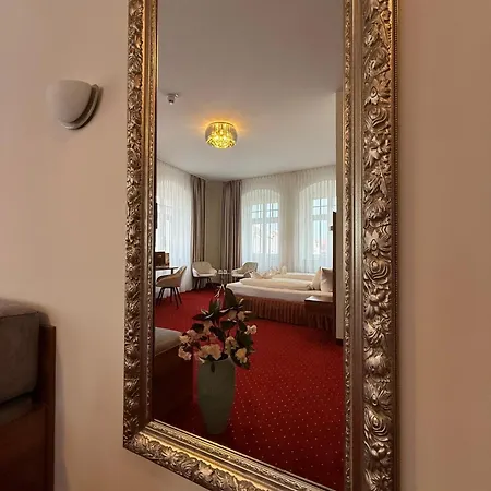 Ξενοδοχείο Schwibbogen Altstadt & 3*