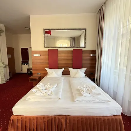 Schwibbogen Altstadt & Hotel 3*