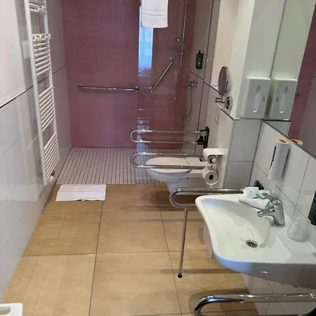מלון Schwibbogen Altstadt & 3*
