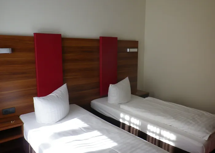 Schwibbogen Altstadt & فندق 3*