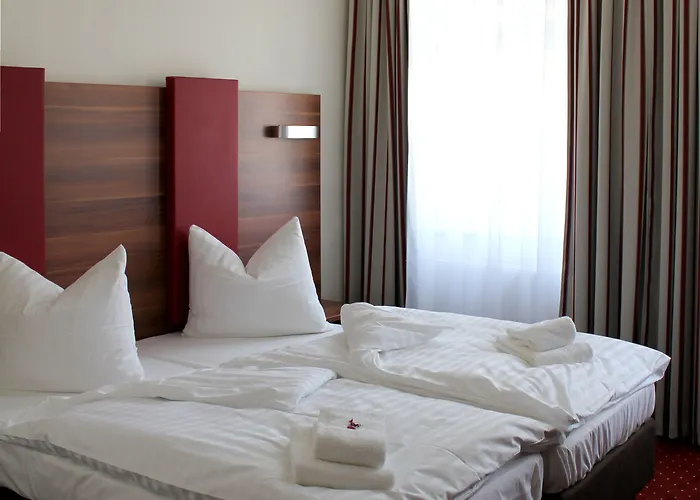 Schwibbogen Altstadt & فندق 3*